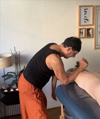 Photo n°399 : massage par le membre Didier 
